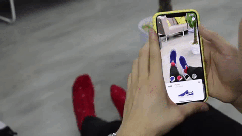 Virtual shoe fitting with AR technology: the evolution of digital fashion